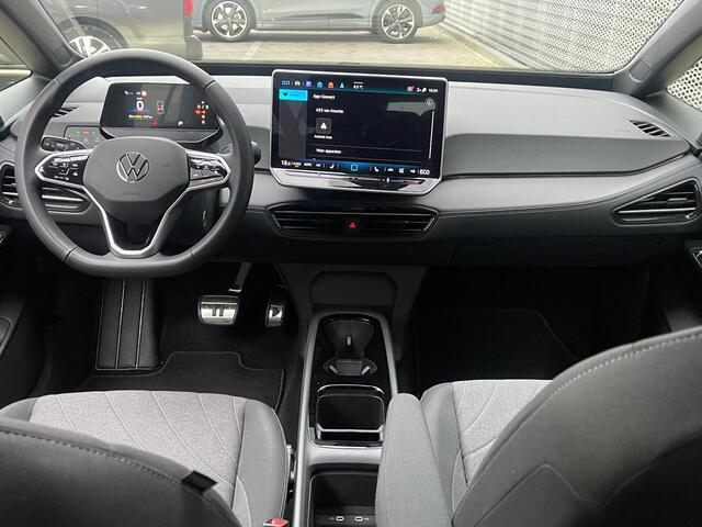 Volkswagen ID.3 Pure 170PK 52 kWh / Parkeersensoren / Stoelverwarming / 18'' LMV / VW