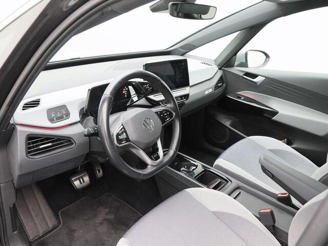 Volkswagen ID.3 First Plus 58 kWh | Adaptive Cruise | Stoelverwarming | CarPlay | Navigatie | Camera | 19 Inch | 70.182 Km!!