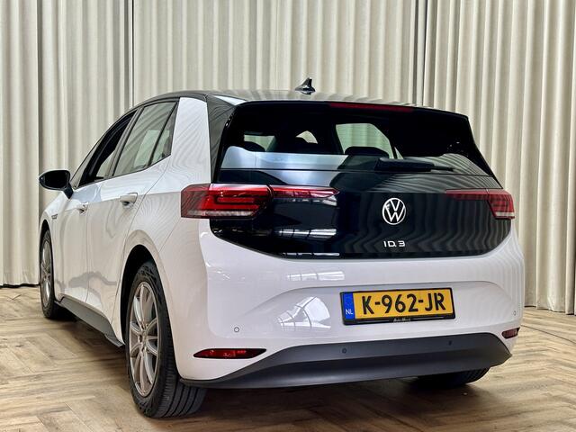 Volkswagen ID.3 Life 58 kWh *204 PK* Stoel/Stuurverwarming / Apple Carplay / Adaptive Cruise / LED / PDC / Ambiance Lighting / Org.NL!