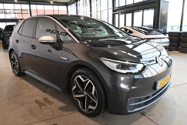 Volkswagen ID.3 First Plus 58 kWh Navigatie Stoel/Stuur verwarming Carplay Camera Inruil Mogelijk!