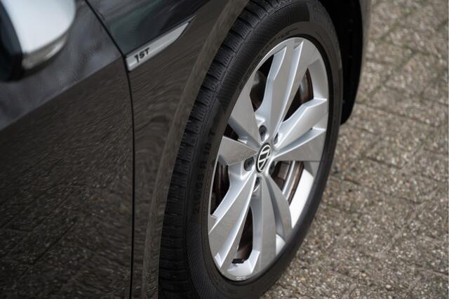 Volkswagen ID.3 First 58 kWh | Adapt. Cruise | Navi | Stoelverw. | PDC V+A | 18"