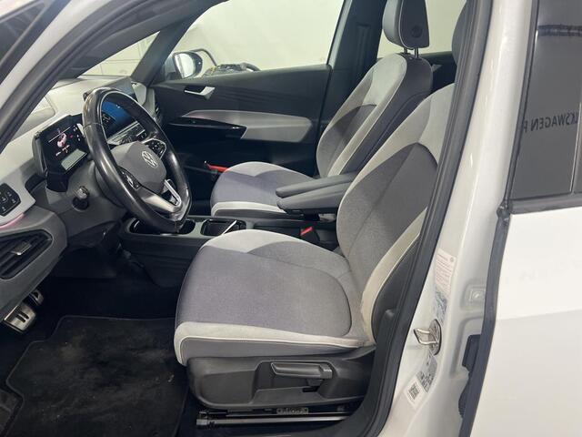 Volkswagen ID.3 First Plus 58 kWh / CAMERA/ PARK. SENSOREN/ IQ. LIGHT/ DIGITAL DASHBOARD/ APP CONNECT/ BLUETOOTH/ NAVI/ CLIMA/ 19" LMV