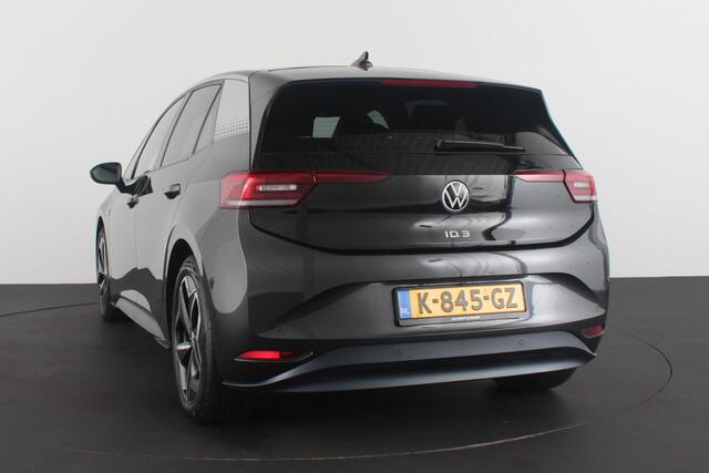 Volkswagen ID.3 First Plus 58 kWh > 91%SOH /Trekhaak / Camera / Matrix-LED / Stuurwiel verwarmd
