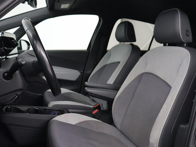 Volkswagen ID.3 First Plus 58 kWh | Stoelverwarming | Matrix LED | Adaptive cruise | Camera | Carplay | Keyless | Stuurverwarming | Navigatie | Parkeerhulp | Climate control