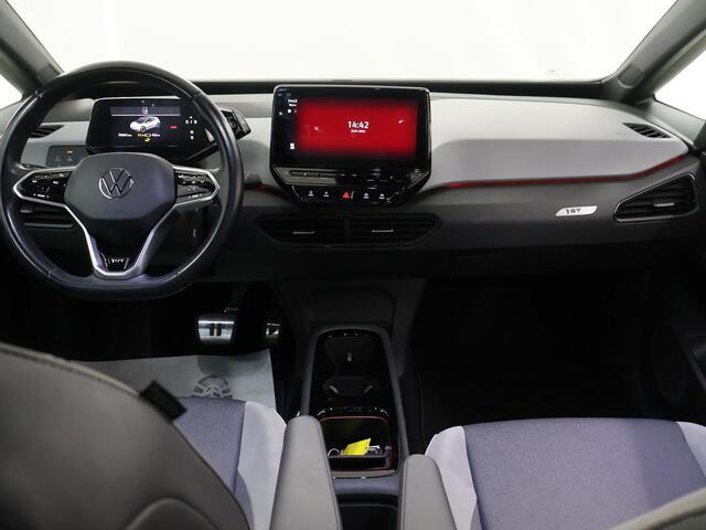 Volkswagen ID.3 First Plus 58 kWh | SOH 94% | Adaptieve Cruise Control | Stuur/Stoelverwarming | Rijassistentie-Pakket | Navigatie Discover Pro | IQ Light | Apple CarPlay/Android Auto | Camera |