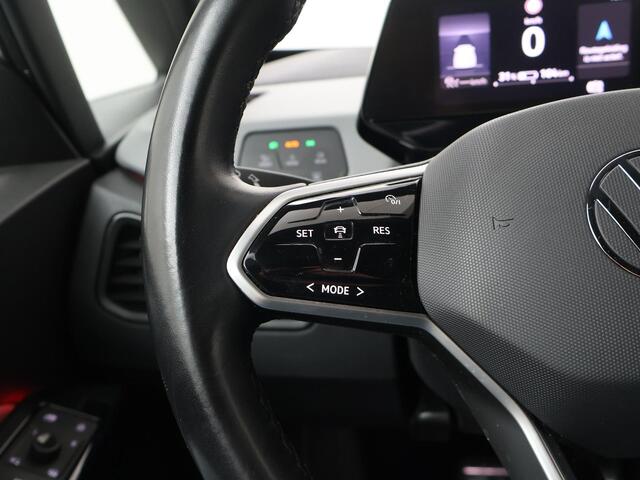 Volkswagen ID.3 First Plus 58 kWh | 204 PK | SoH 90% | Navigatiesysteem | Matrix LED koplampen | Achteruitrijcamera | Voorstoelen verwarmd |