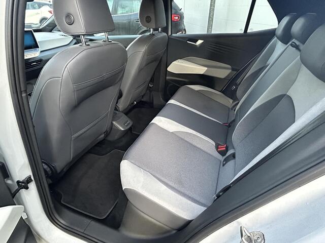 Volkswagen ID.3 First Plus 58 kWh | SoH 93% | Dealer Onderhouden | Winter Pack | Navi+Camera