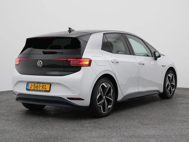 Volkswagen ID.3 First Plus 58 kWh | CAMERA | VULCANO LEDER | ADAPTIVE | STOEL- EN STUURVERW.