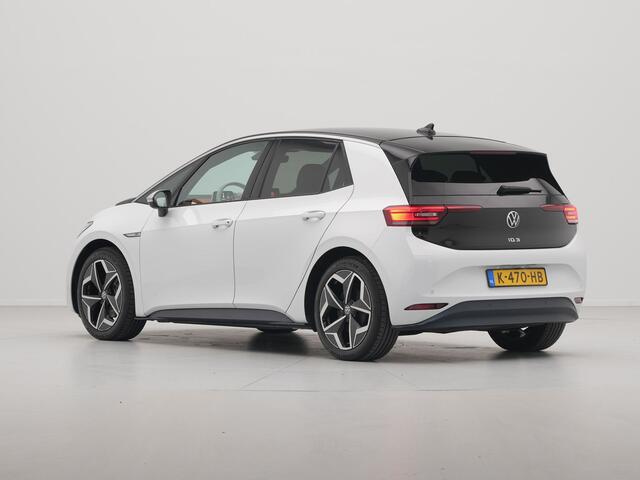Volkswagen ID.3 First Plus 58 kWh 204pk Trekhaak Navigatie Camera Stoel/Stuurverwarming Acc