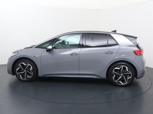 Volkswagen ID.3 First Plus 58 kWh | 204 PK | SoH 87% | Trekhaak | Achteruitrijcamera | Navigatiesysteem | Adaptive cruise control |