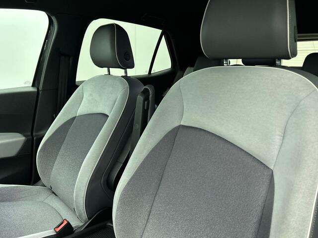 Volkswagen ID.3 First Plus 58 kWh | Camera | Carplay | Stoelverwarming | Adaptive Cruise |*