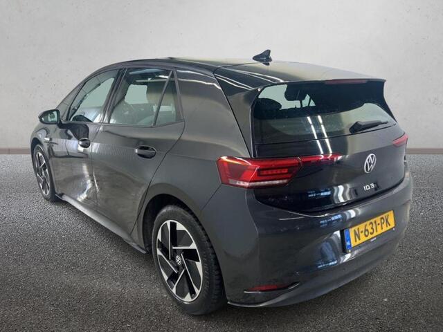 Volkswagen ID.3 Pro 58 kWh Navigatie Apple Carplay/Android Auto Parkeersensoren Adaptive Cruise Control Stoel- en stuurverwarming Lichtmetalen velgen Climate Control