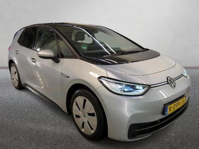 Volkswagen ID.3 Business 58 kWh Navigatie Apple Carplay/Android Auto Camera Parkeersensoren Adaptive Cruise Control Stoel- en stuurverwarming Climate Control