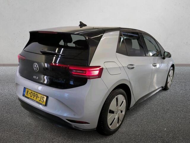 Volkswagen ID.3 Business 58 kWh Navigatie Apple Carplay/Android Auto Camera Parkeersensoren Adaptive Cruise Control Stoel- en stuurverwarming Climate Control