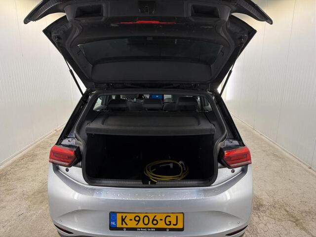 Volkswagen ID.3 Life 58 kWh Airco ECC Navi Carplay PDC VA Adaptive Cruise Control Full LED Sfeerverlichting