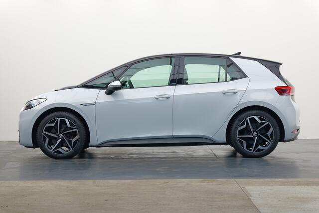 Volkswagen ID.3 Pure 45 kWh | 19" Licht metaal | 4x nieuwe all-season banden | Carplay