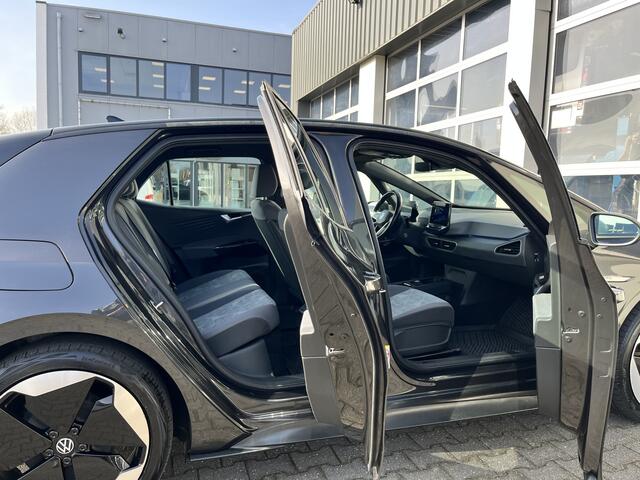 Volkswagen ID.3 Business 58 kWh Stoelverwarming Airco Cruise controle Navigatiesysteem Telefoonverbinding 5-Persoons Adaptive