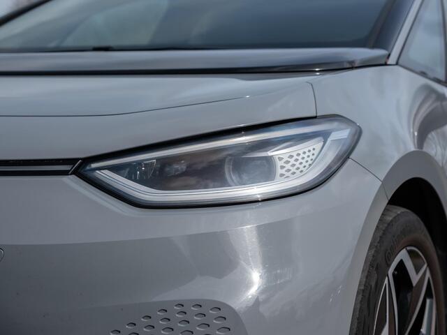 Volkswagen ID.3 First Plus 58 kWh Aut | ECC | Stoelverw | Camera's | Stuurverw | Sport pack 19" LM | CarPlay | Etc..
