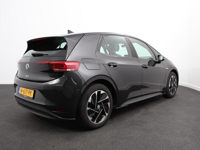 Volkswagen ID.3 Pro 58 kWh Navigatie Apple Carplay/Android Auto Parkeersensoren Adaptive Cruise Control Stoel- en stuurverwarming Full Led Climate Control