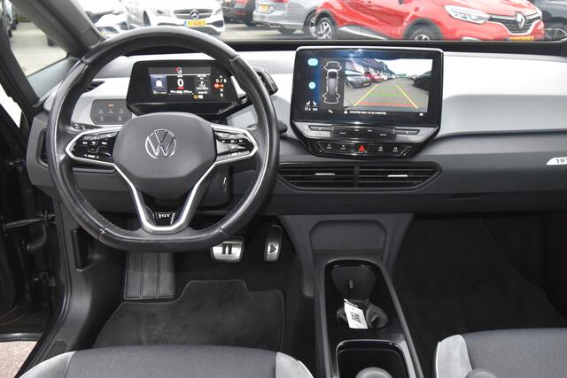 Volkswagen ID.3 First Plus 58 kWh ,ST+STUUR VERW , LED KOPL , NAVI , CR CONTR ,PDC V+A , LMV19 ,