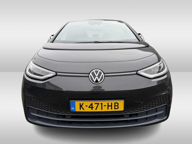 Volkswagen ID.3 First Plus 58 kWh Navigatie / Stoelverwarming / Clima / App-connect / Achteruitrijcamera + Parkeersensoren