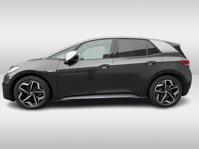 Volkswagen ID.3 First Plus 58 kWh Navigatie / Stoelverwarming / Clima / App-connect / Achteruitrijcamera + Parkeersensoren