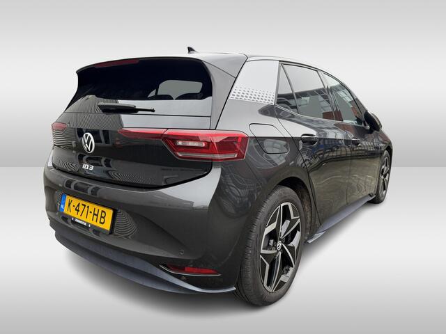 Volkswagen ID.3 First Plus 58 kWh Navigatie / Stoelverwarming / Clima / App-connect / Achteruitrijcamera + Parkeersensoren