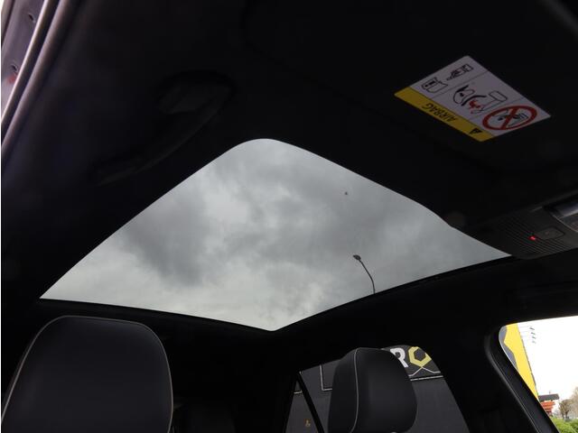 Volkswagen ID.3 Pro 58 kWh SOH 88% 150KW | Panodak | Head-up | Keyless | Camera | IQ Light Matrix LED | Getint Glas | 18"Inch |