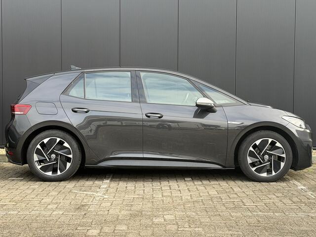 Volkswagen ID.3 First 58 kWh stoel en stuurwiel verwarmd / DAB / Carplay / cruise control adaptief