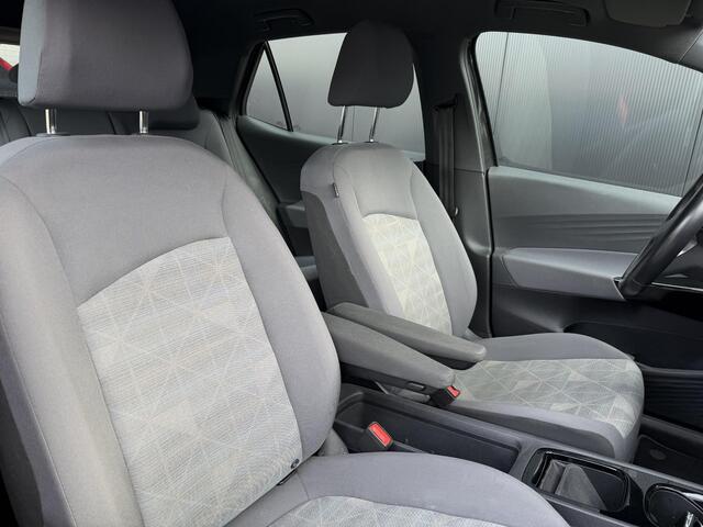 Volkswagen ID.3 First 58 kWh stoel en stuurwiel verwarmd / DAB / Carplay / cruise control adaptief