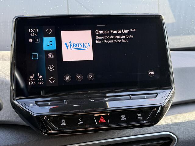 Volkswagen ID.3 First 58 kWh stoel en stuurwiel verwarmd / DAB / Carplay / cruise control adaptief
