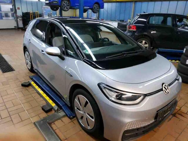 Volkswagen ID.3 Pro 58 kWh Warmtepomp | Panodak | Keyless | Camera | IQ Light Matrix LED | Getint Glas | Stoel&Stuurverwarming |