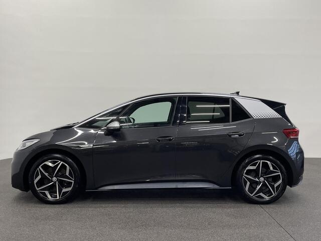 Volkswagen ID.3 First Plus 58 kWh Navigatie Apple Carplay/Android Auto Camera Parkeersensoren Adaptive Cruise Control Full LED Matrix Stoel- en stuurverwarming Lichtmetalen velgen Climate Control