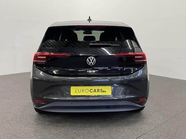Volkswagen ID.3 First Plus 58 kWh Navigatie Apple Carplay/Android Auto Camera Parkeersensoren Adaptive Cruise Control Full LED Matrix Stoel- en stuurverwarming Lichtmetalen velgen Climate Control