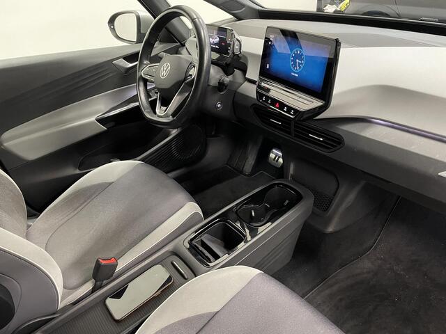 Volkswagen ID.3 First Plus 58 kWh Navigatie Apple Carplay/Android Auto Camera Parkeersensoren Adaptive Cruise Control Full LED Matrix Stoel- en stuurverwarming Lichtmetalen velgen Climate Control