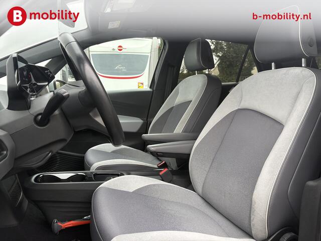 Volkswagen ID.3 First Plus 58 kWh Trekhaak | Achteruitrijcamera | Apple CarPlay | Stuur/Stoelverwarming | DAB