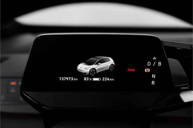 Volkswagen ID.3 First 58 kWh Trekhaak Apple carplay 90.34% SOH 7 x op voorraad