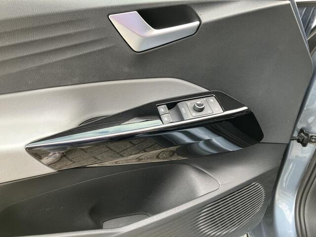 Volkswagen ID.3 Pro 58 kWh | Panoramadak | ErgoActive stoelen | Head-up | 19" LMV | SOH 90% |