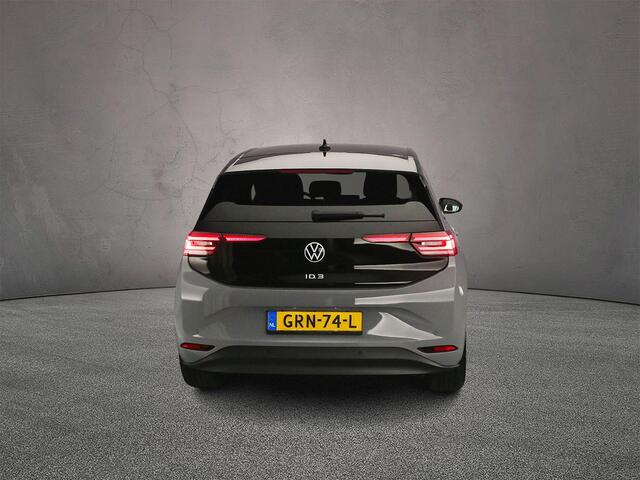 Volkswagen ID.3 Pro Business 204pk Automaat Adaptive cruise control, Achteruitrijcamera, LED matrix koplampen, Navigatie, Parkeersensoren, Stuurwiel verwarmd, App connect