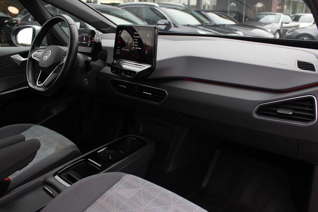 Volkswagen ID.3 Pure 45 kWh / CarPlay / Parkeerhulp V+A / 18'' / Stuur+Stoelverwarming / DAB / ACC / Warmtepomp