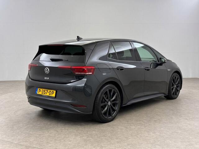 Volkswagen ID.3 58KWH First Black Edition | VERWACHT!! | Cruise | Clima | Trekhaak | Parkeersens.