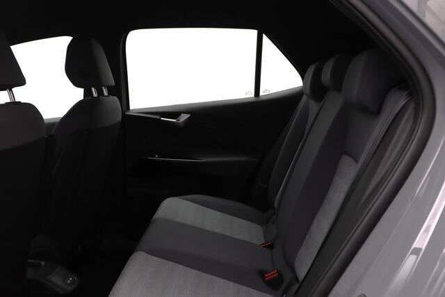 Volkswagen ID.3 Life 58 kWh 204 PK, Stoelverwarming, Stuurverwarming, Adap. Cruise Control