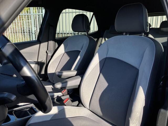 Volkswagen ID.3 Pro 58 kWh 150kW/204PK · Apple/Android Car Play · Camera · Trekhaak · Navigatie