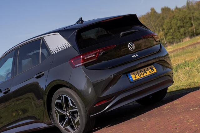 Volkswagen ID.3 First Plus 58 kWh 204pk 1st edition trekhaak matrix