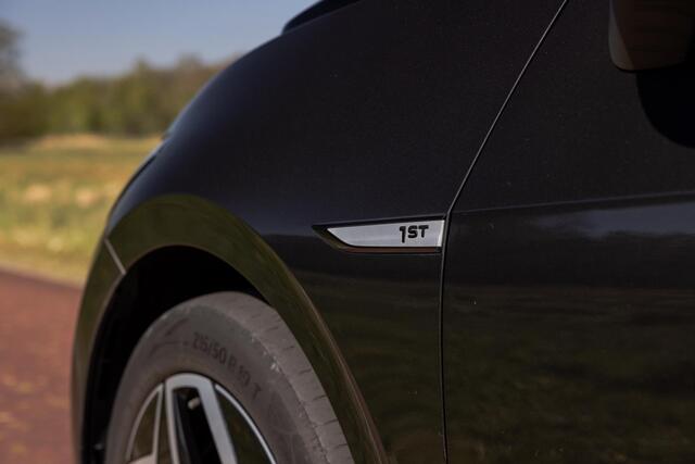 Volkswagen ID.3 First Plus 58 kWh 204pk 1st edition trekhaak matrix