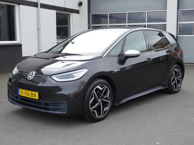 Volkswagen ID.3 First Plus 58 kWh Automatische airco, navigatie, parkeersensoren, achteruitrijcamera, afneembare trekhaak, stoel verwarming, enz.