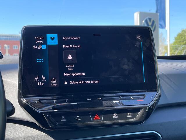 Volkswagen ID.3 Life 204PK 58 kWh / Parkeersensoren V+A / Stoelverwarming / Keyless / App Connect / VW