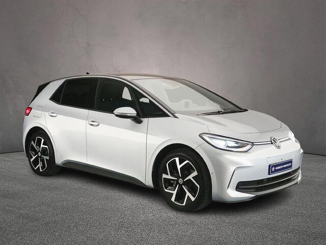 Volkswagen ID.3 Pro 204pk Automaat Adaptive cruise control, 360 camera, LED matrix koplampen, Stoelverwarming, Achteruitrijcamera, Stuurwiel verwarmd, Navigatie