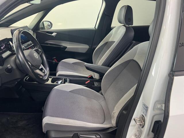 Volkswagen ID.3 First Plus 58 kWh / SOH 93%/ AUTOMAAT/ NAVI/ CRUISE/ PARK. SENSOREN + CAMERA/ 19" LMV