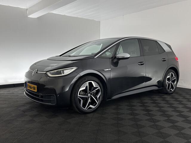 Volkswagen ID.3 First Plus 58 kWh [ 3-Fase ] (INCL.BTW) Aut. *FULL-LED | HEATED-COMFORTSEATS | CAMERA | DIGI-COCKPIT | NAVI-FULLMAP | KEYLESS | PRIVACY-GLASS | AMBIENT-LIGHT | ECC | PDC | CRUISE | 19''ALU*
